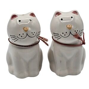 Vtg Ceramic Cat Salt and Pepper Shakers Set Pair White Pink Kitty‎ Kitchen Decor